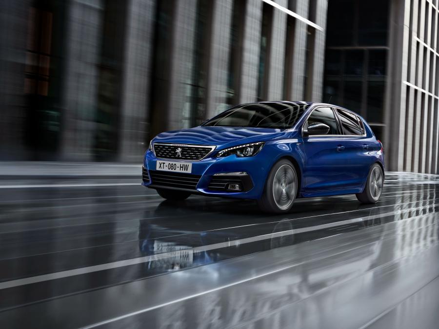  Peugeot 308 GT 2017 года  (WW) (фото 3 из 18)